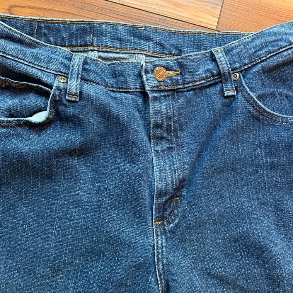 Riders Relaxed Jeans, Women’s Size 14 Petite, Blue Denim Relaxed Fit High Rise - Picture 4 of 13